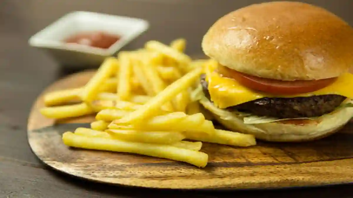 fast food prices usa, fast food inflation america, restaurant prices rising usa, burger meal cost usa, fast food industry